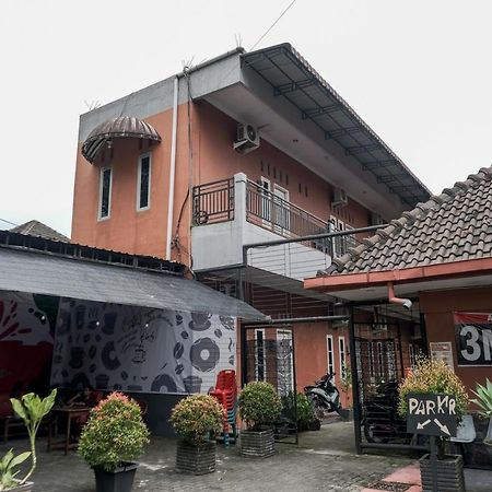 Djaboerigin Mongonsidi Guest House Redpartner Medan Ngoại thất bức ảnh