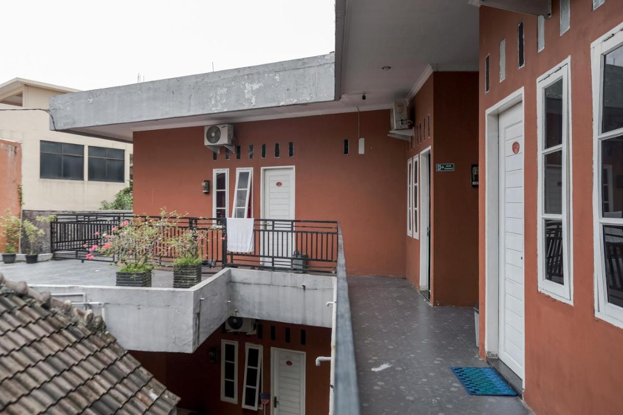Djaboerigin Mongonsidi Guest House Redpartner Medan Ngoại thất bức ảnh