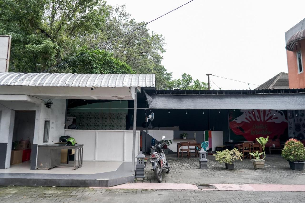 Djaboerigin Mongonsidi Guest House Redpartner Medan Ngoại thất bức ảnh