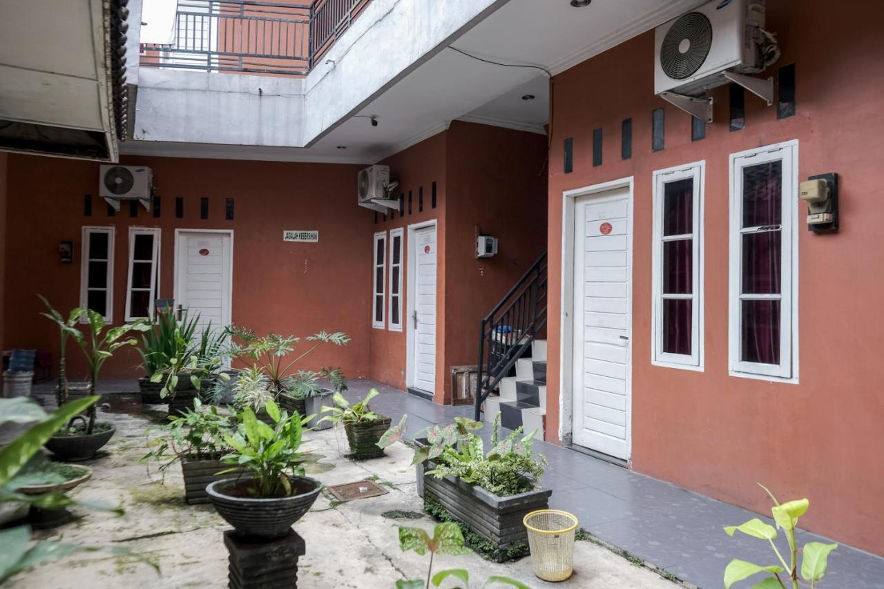 Djaboerigin Mongonsidi Guest House Redpartner Medan Ngoại thất bức ảnh